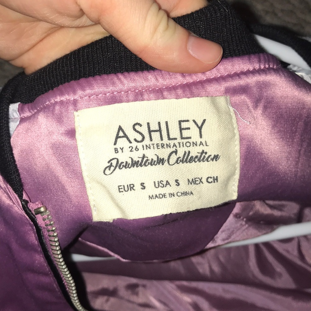 Bomber jacket - Picture 2 of 3